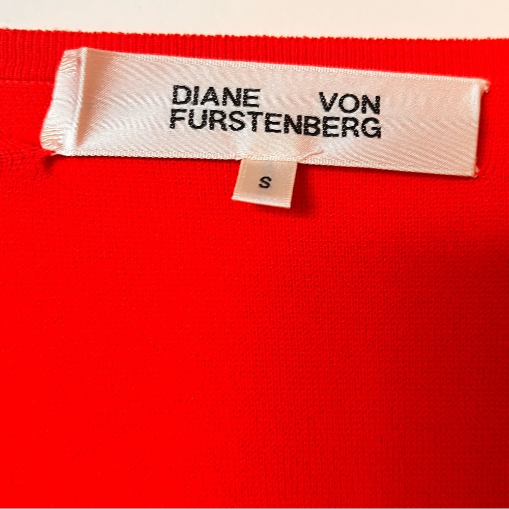 Diane Von Furstenberg Red/Coral Knit Wrap Dress - Picture 9 of 9
